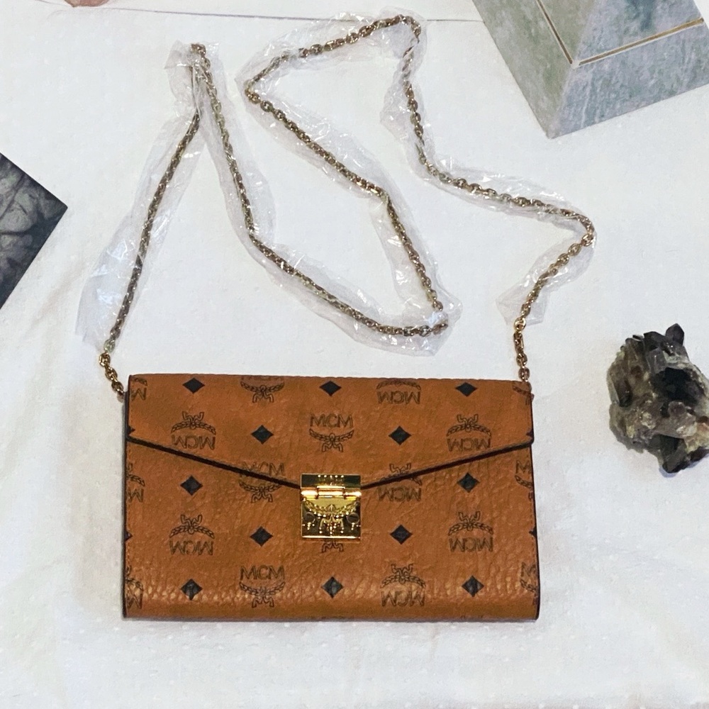 NWT MCM Large Patricia Crossbody/Clutch